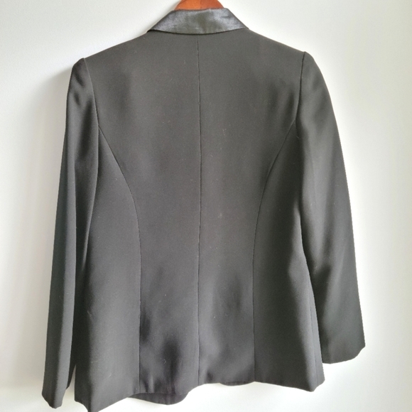 Jessica 100% Polyester Blazer - Size US 8 - Worn Once - Picture 6 of 6